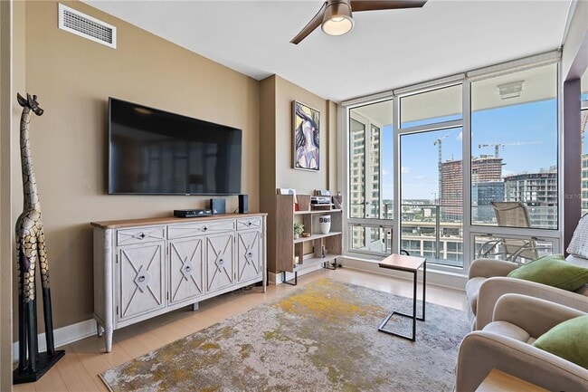 Building Photo - 175 1st St S