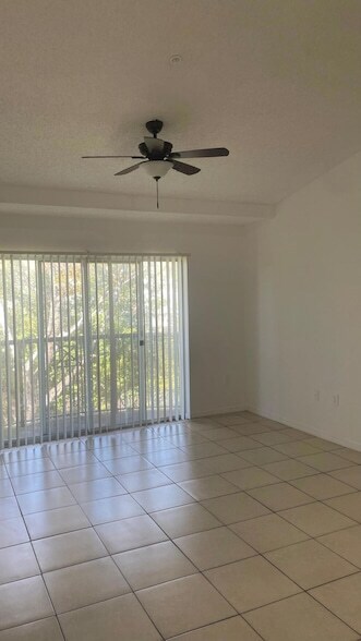 Building Photo - 4199 N Haverhill Rd