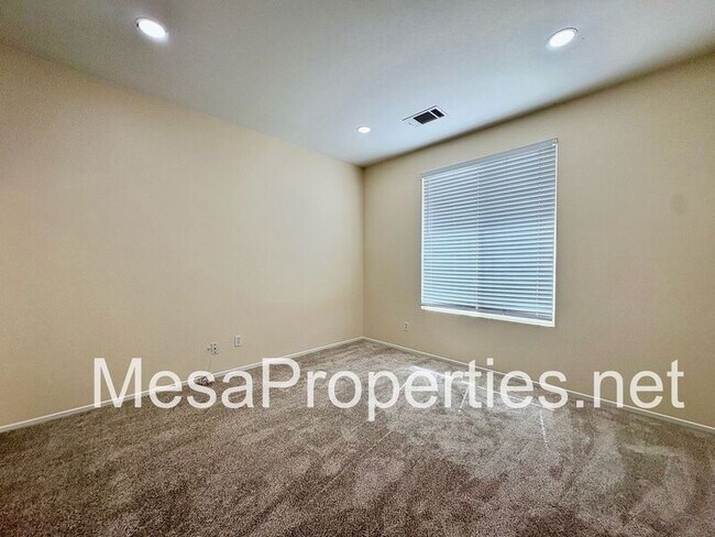 Building Photo - 14945 Cobalt Rd