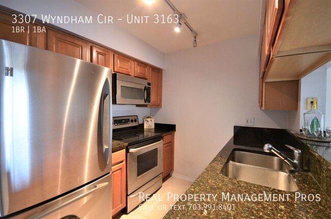 Building Photo - Excellent Condo in Gated Community- Free M...