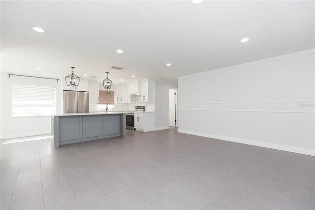 Building Photo - 2307 Lincoln Ct