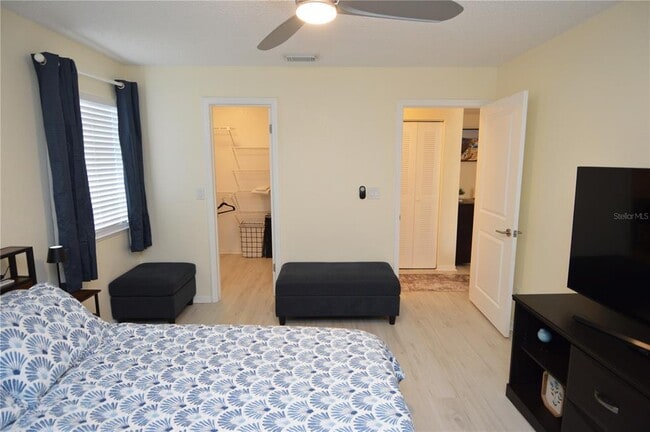 Building Photo - 10263 Gandy Blvd N