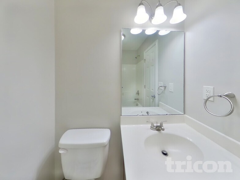 Building Photo - 1027 Alston Hill Dr