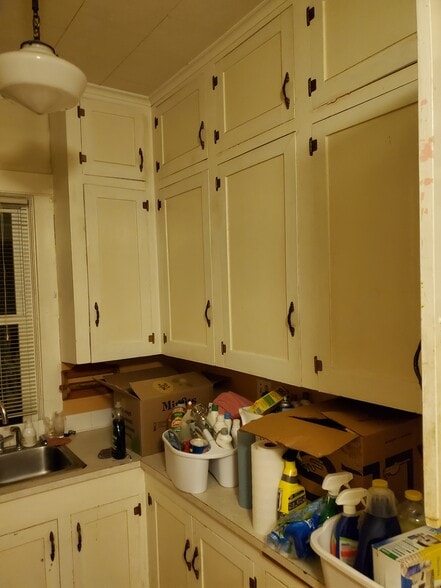 closer view of cupboards - 606 7th St N