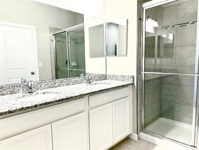 Building Photo - 6268 Great Bear Dr