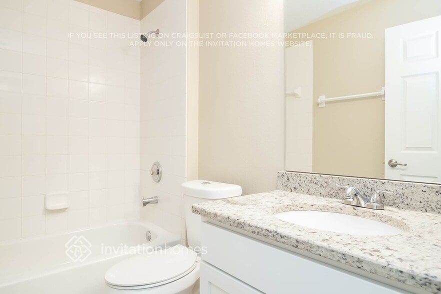 Building Photo - 2825 Falcon Crest Pl