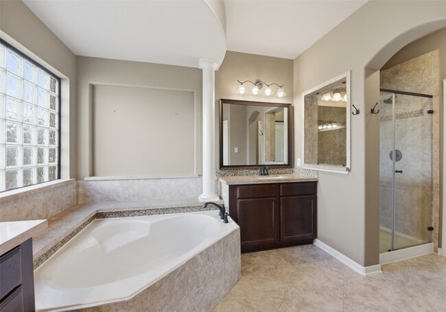 Building Photo - 14706 Ashley Creek Ct