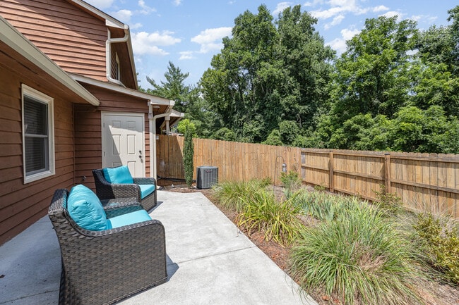 Building Photo - 508 Rock Cliff Ct