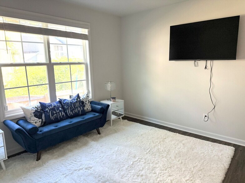 Building Photo - 2794 Prince Charles Ct