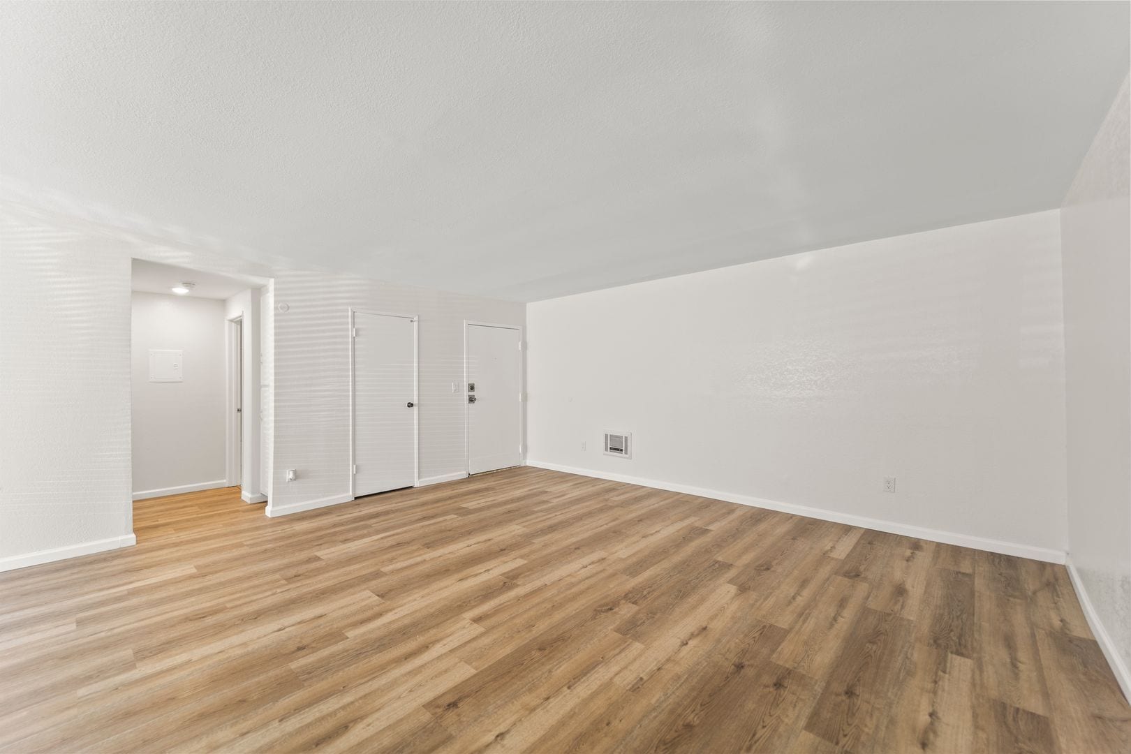 Building Photo - 18530 Hatteras St