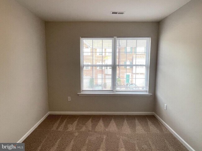 Building Photo - 27 Townes Pl