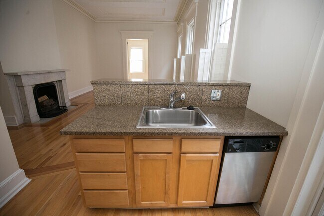 Building Photo - 1814 Spruce St