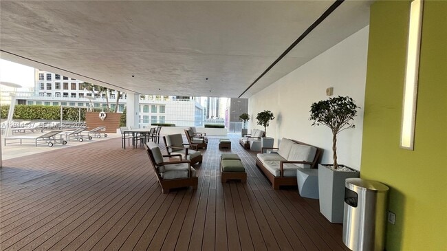 Building Photo - 55 SE 6th St