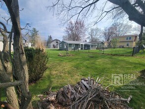 Building Photo - Spacious 2 Bed, 1 Bath Home in Alto, MI