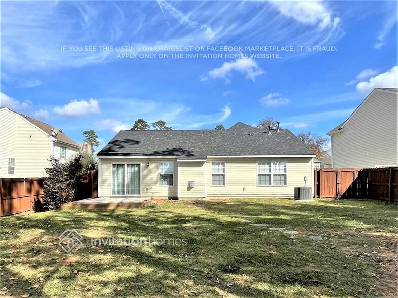 Building Photo - 2116 Clear Brook Dr