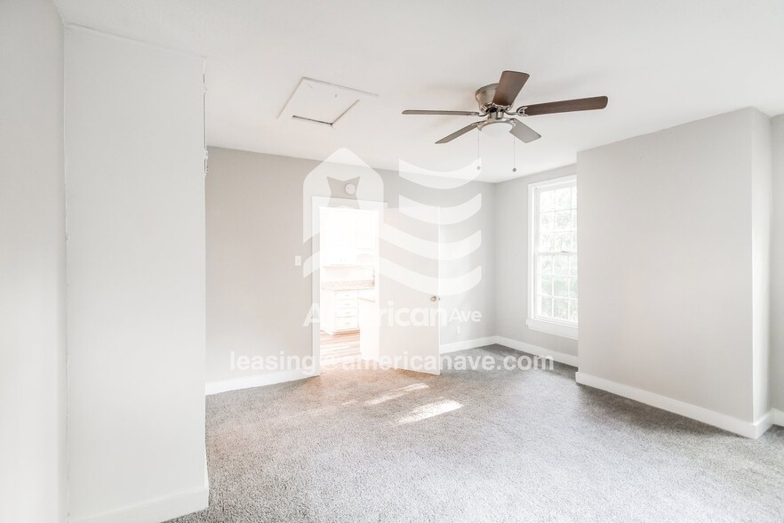 Building Photo - 722-726 6 Ave