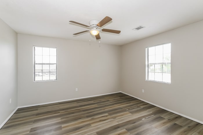 Building Photo - 2505 Teakwood Dr