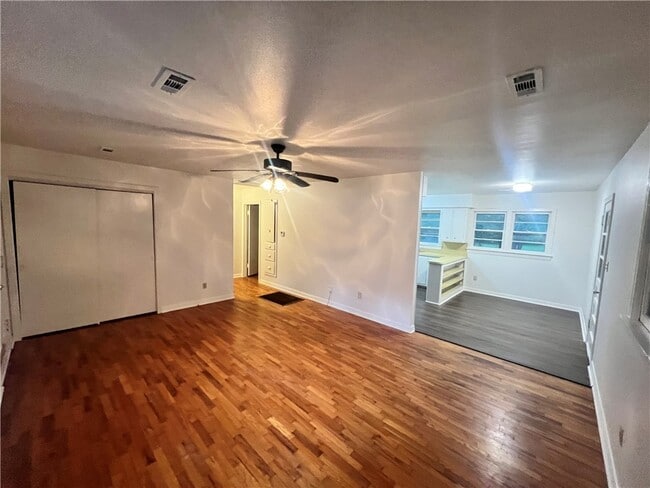 Building Photo - 2124 W Wedington Dr