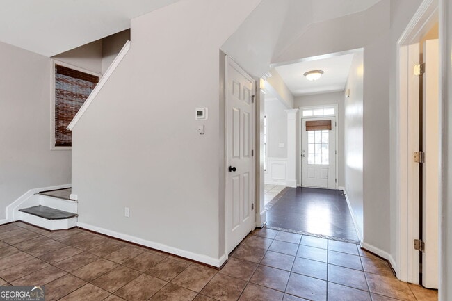 Building Photo - 214 Farm Manor Ct