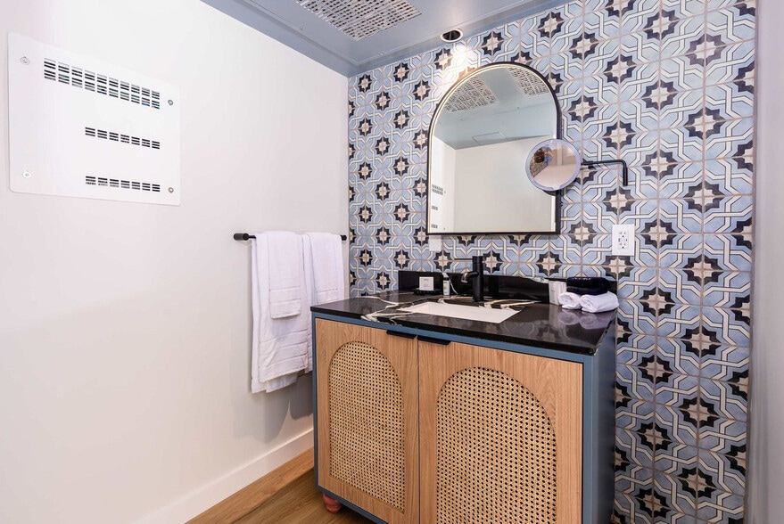 Building Photo - 1200 Ocean Dr