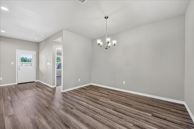 Building Photo - 8133 Cattlemen Dr