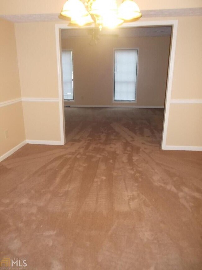 Building Photo - 4788 Wyndam Dr