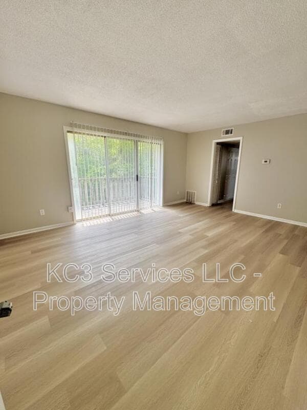 Building Photo - 8717 Countryshire Ln