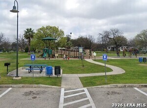 Building Photo - 1539 W Woodlawn Ave