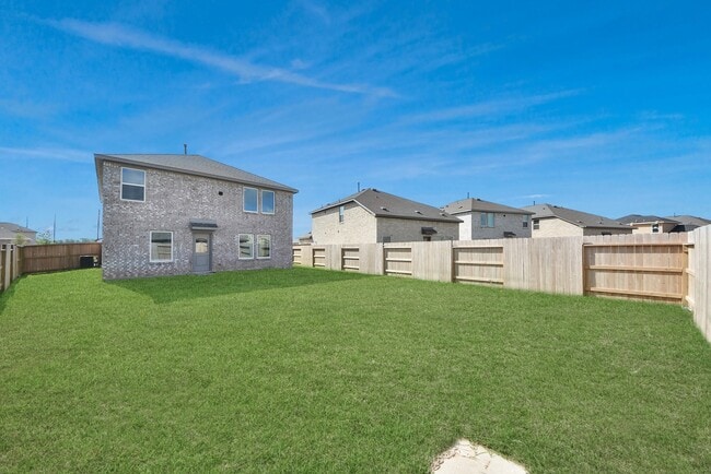 Building Photo - 10410 Birds Nest Dr