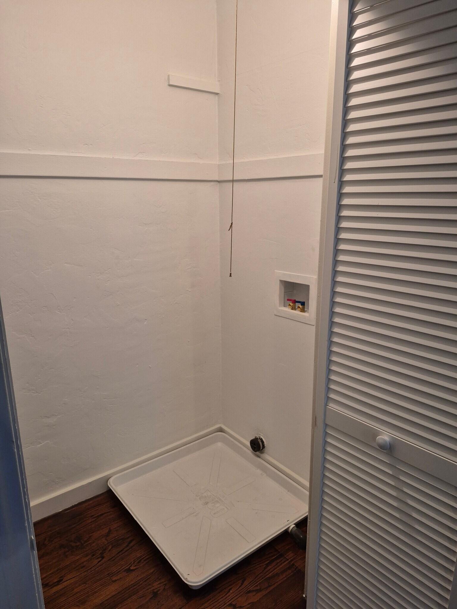 Downstairs closet with washer-dryer hook ups - 861 N Alexandria Ave