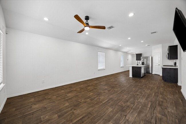 Building Photo - 16691 Lonely Pines Dr