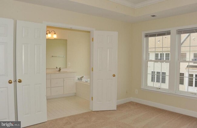 Building Photo - 2492 Terra Cotta Cir