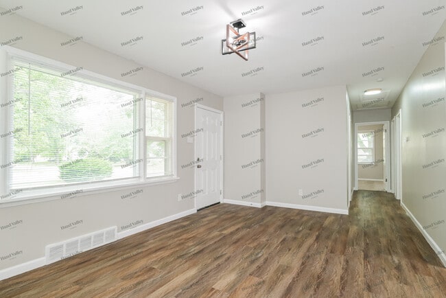 Building Photo - 8898 Boyce Pl