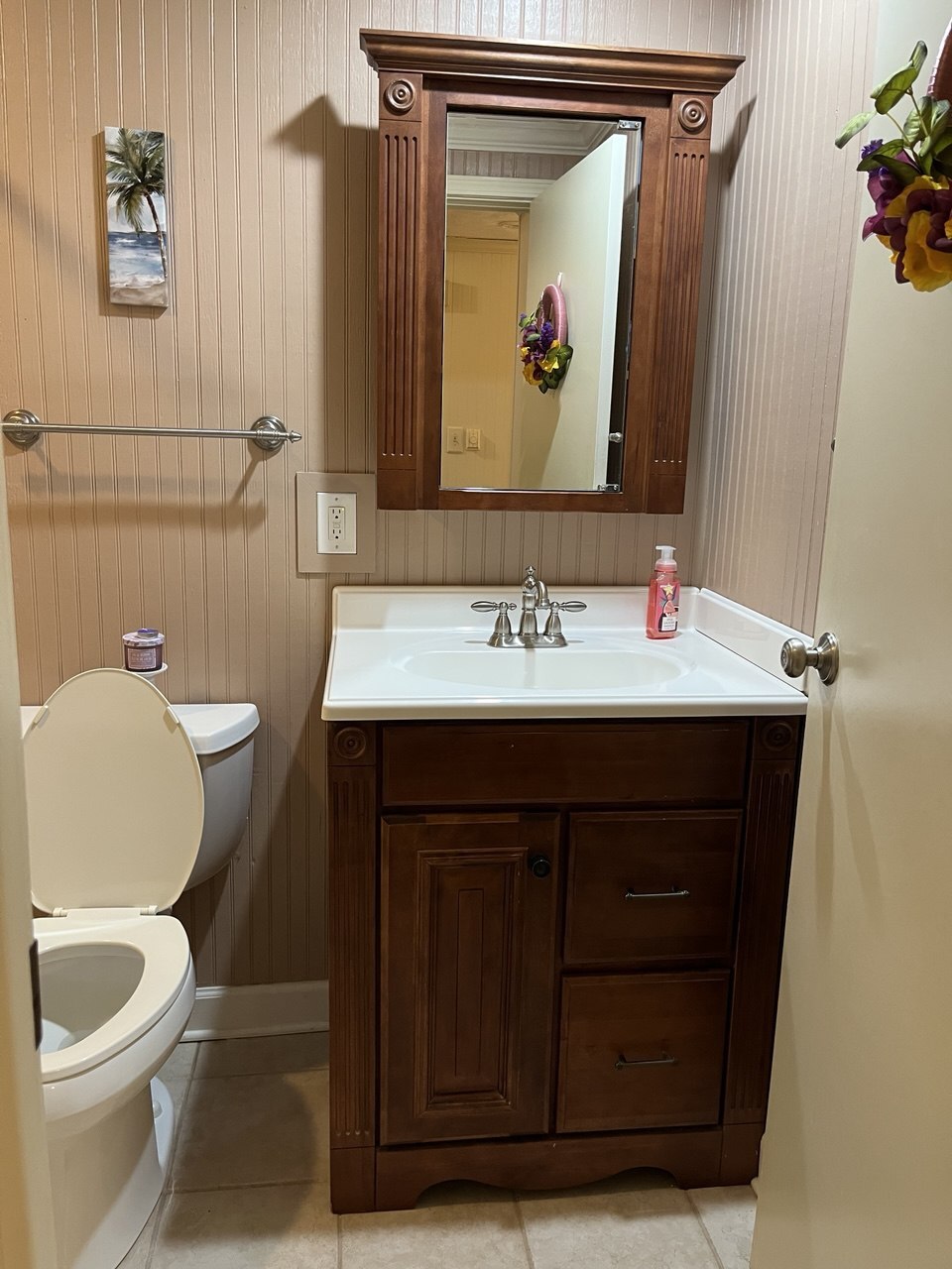 Building Photo - 210 Pinehurst Ln