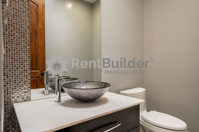 Building Photo - CALL US TODAY AT (505) 892-4400 TO SCHEDUL...