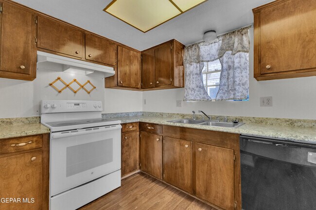 Building Photo - 10537 Gran Cima Ln