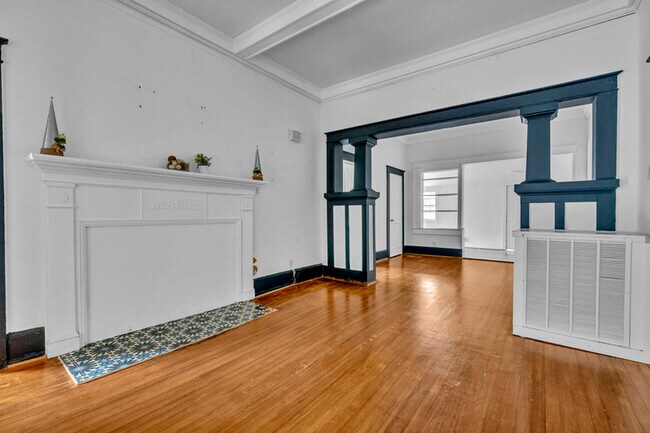 Building Photo - 1516 30th St N