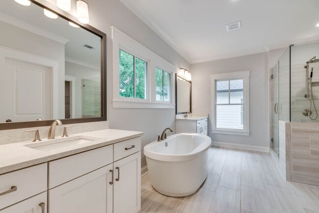 Building Photo - Beautiful & Spacious Home in Prime Alpharetta Location – Available 07/25/2026