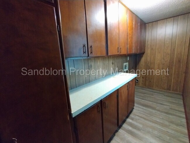 Building Photo - For Lease | Wagoner | $1,100 Rent