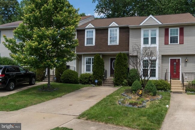 Primary Photo - 105 Staunton Ct