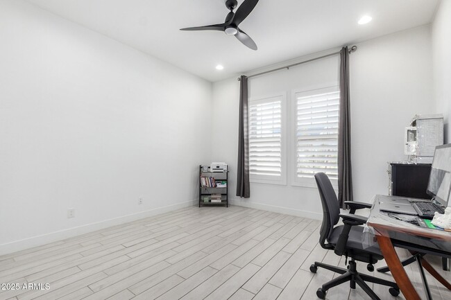 Building Photo - 12637 W Cassia Trail
