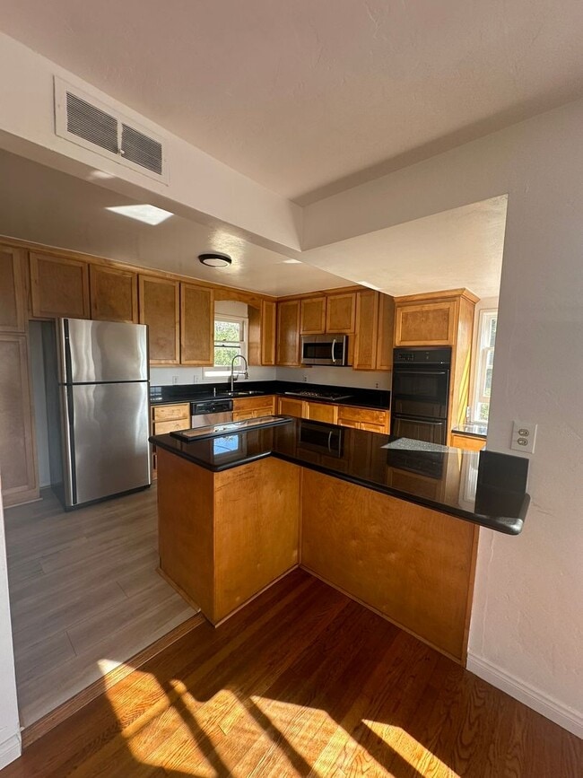 Building Photo - Mt Helix - Beautiful 3 bedroom 1.5 bathroom