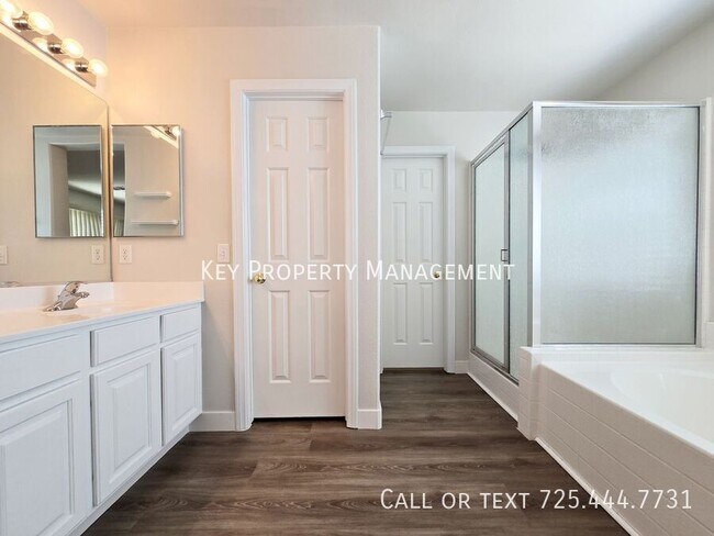 Building Photo - 8789 Ashley Park Ave