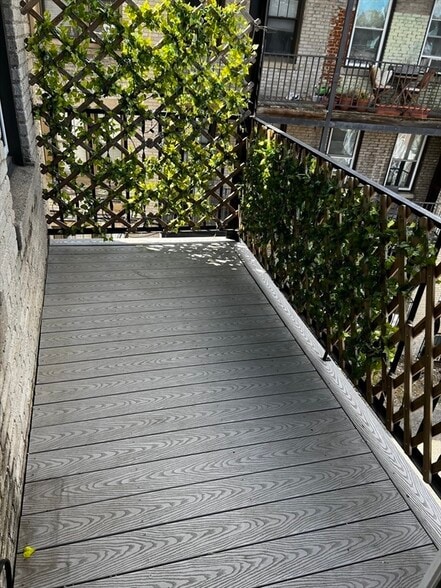 Building Photo - 10 Kinross Rd