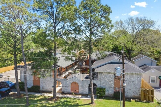 Building Photo - 249 Richland Ave