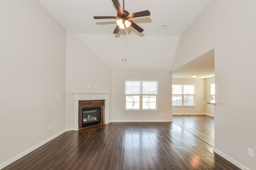 Building Photo - 2565 Woodcutter Dr