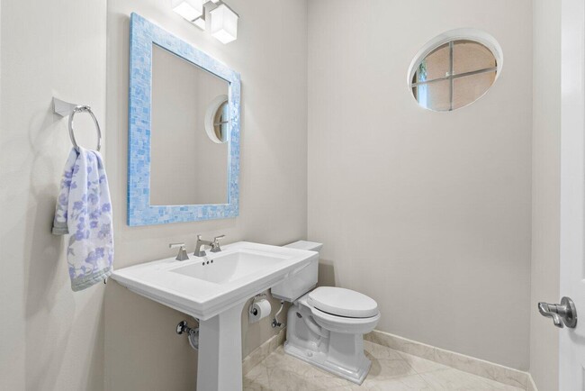 Building Photo - 9586 Campi Dr
