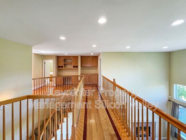 Building Photo - 3825 Venus Ct