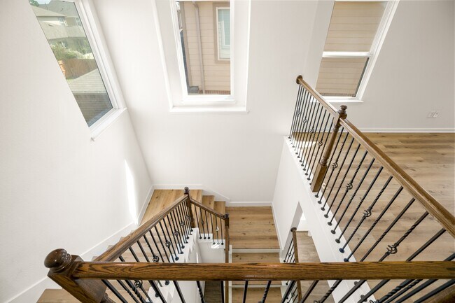 Building Photo - 4118 Lake Cypress Cir