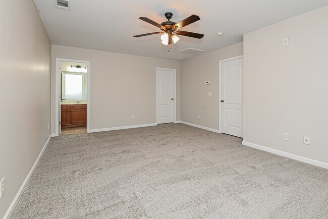 Building Photo - 94 Hood Park Dr